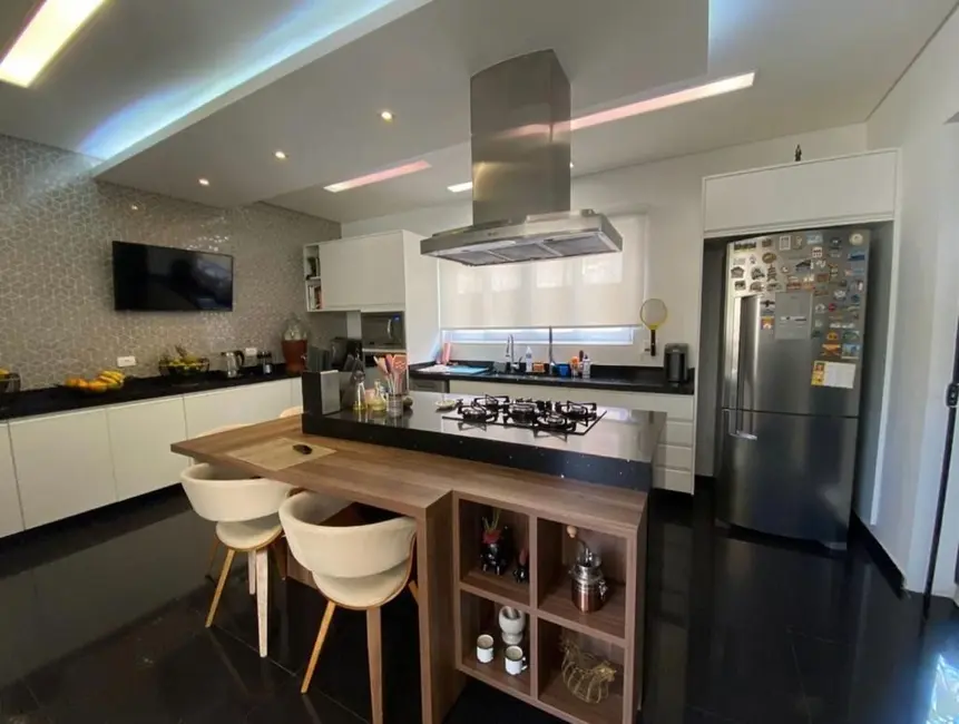 Foto 6 de Sobrado com 4 quartos à venda, 410m2 em Jardim Itaquiti, Barueri - SP