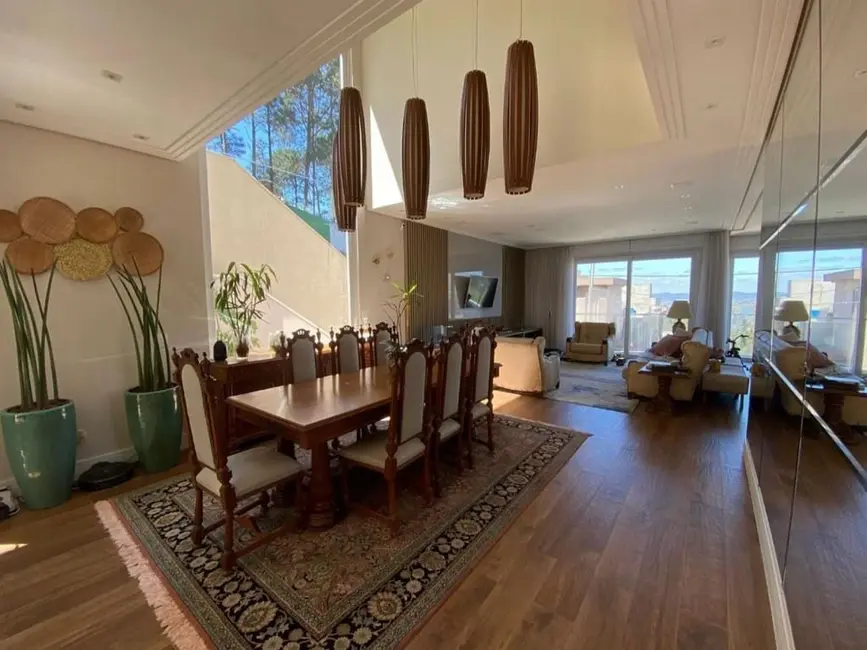 Foto 4 de Sobrado com 4 quartos à venda, 410m2 em Jardim Itaquiti, Barueri - SP