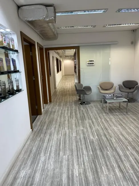 Foto 3 de Armazém / Galpão com 2 quartos à venda, 1075m2 em Tamboré, Barueri - SP