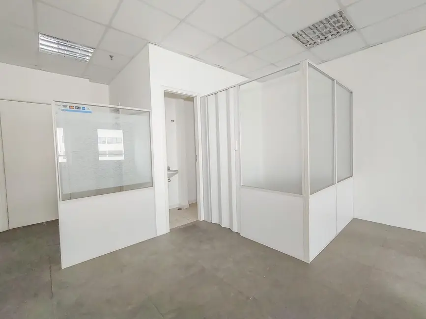Sala Comercial com 1 quarto para alugar, 49m2 em Alphaville Industrial, Barueri - SP - imagem 3 Foto 3 de Sala Comercial com 1 quarto para alugar, 49m2 em Alphaville Industrial, Barueri - SP