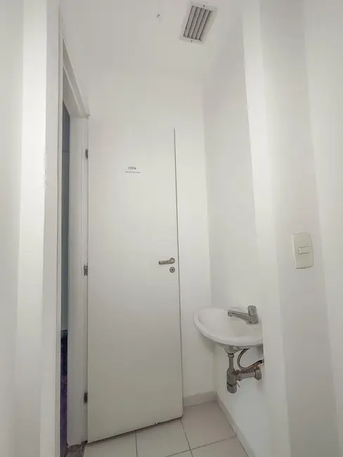 Sala Comercial com 1 quarto para alugar, 49m2 em Alphaville Industrial, Barueri - SP - imagem 6 Foto 6 de Sala Comercial com 1 quarto para alugar, 49m2 em Alphaville Industrial, Barueri - SP