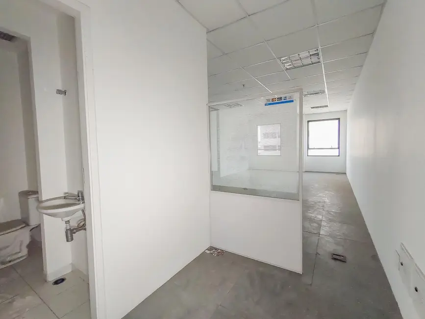 Sala Comercial com 1 quarto para alugar, 49m2 em Alphaville Industrial, Barueri - SP - imagem 2 Foto 2 de Sala Comercial com 1 quarto para alugar, 49m2 em Alphaville Industrial, Barueri - SP