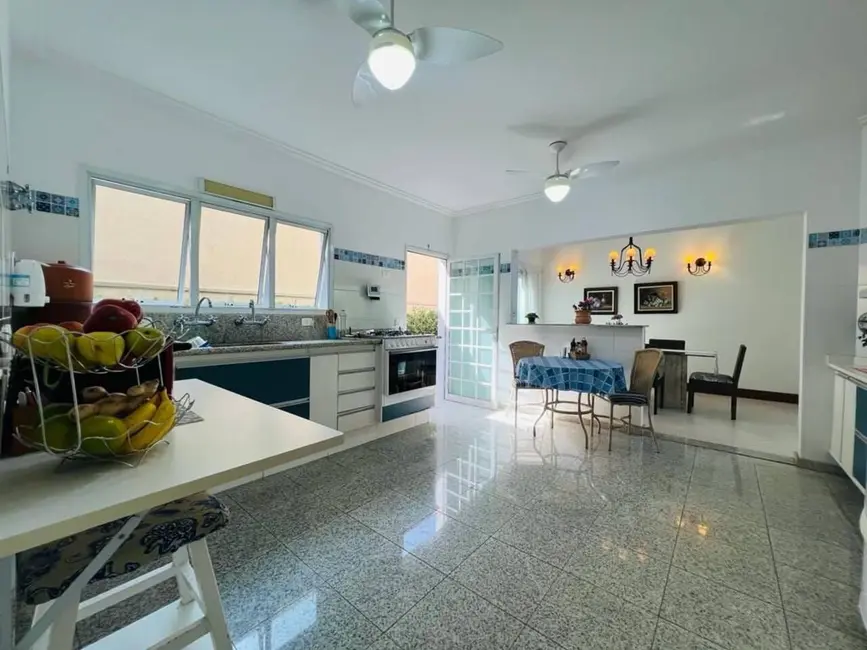 Casa com 4 quartos à venda, 400m2 em Alphaville, Santana De Parnaiba - SP - imagem 8 Foto 8 de Casa com 4 quartos à venda, 400m2 em Alphaville, Santana De Parnaiba - SP