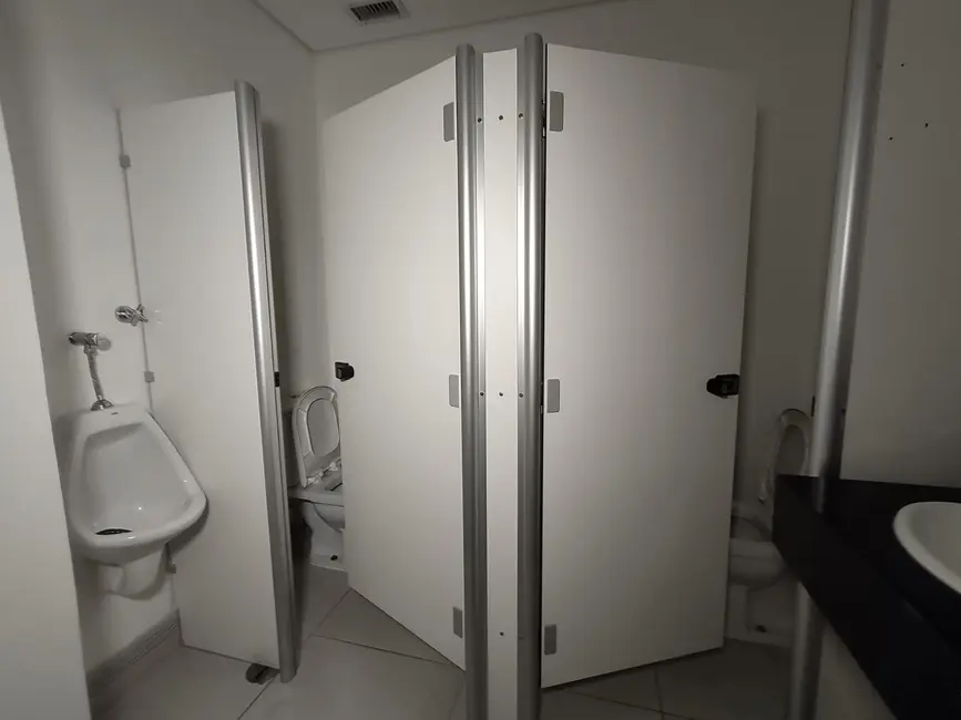 Sala Comercial para alugar, 677m2 em Alphaville Industrial, Barueri - SP - imagem 5 Foto 5 de Sala Comercial para alugar, 677m2 em Alphaville Industrial, Barueri - SP