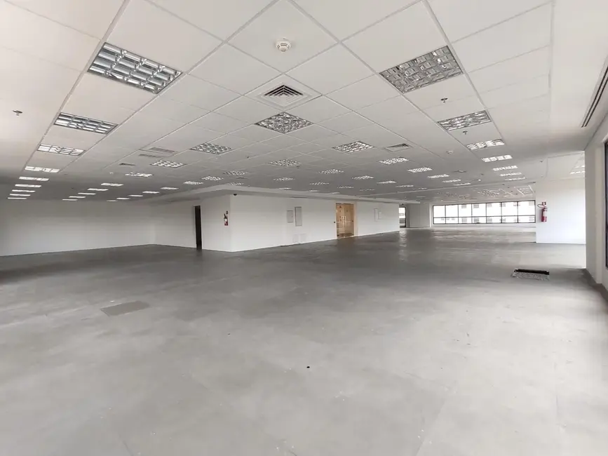 Sala Comercial para alugar, 677m2 em Alphaville Industrial, Barueri - SP - imagem 4 Foto 4 de Sala Comercial para alugar, 677m2 em Alphaville Industrial, Barueri - SP
