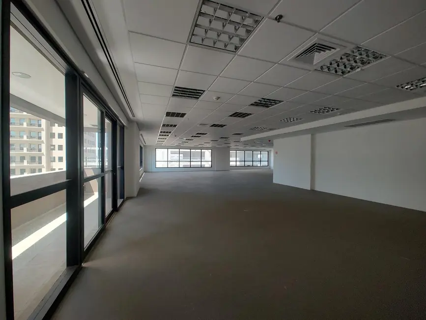 Foto 2 de Sala Comercial para alugar, 1354m2 em Alphaville Industrial, Barueri - SP