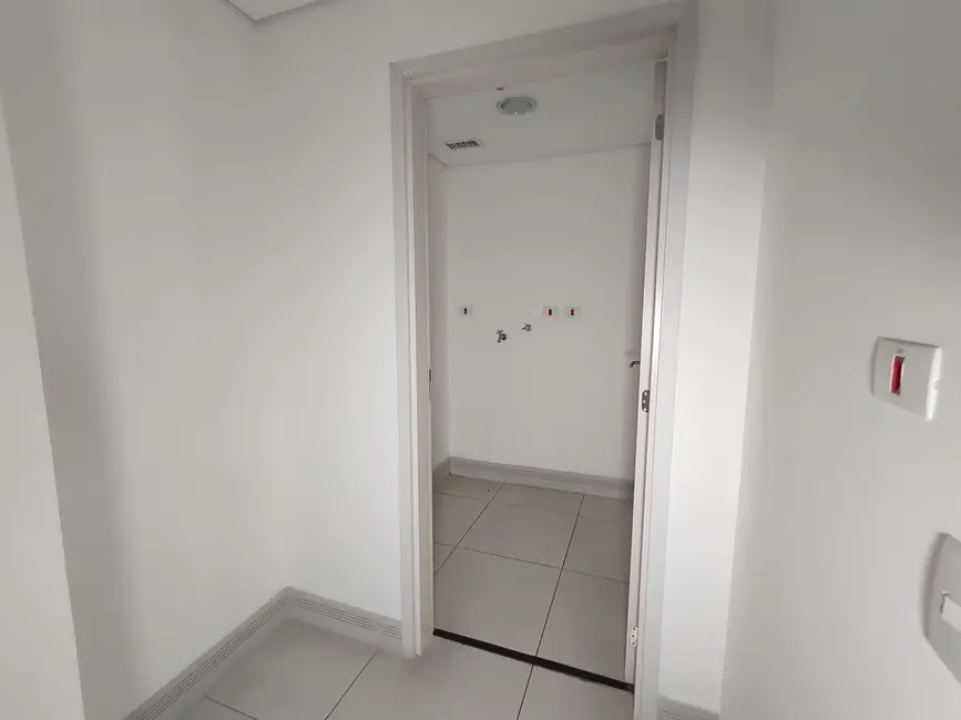 Sala Comercial para alugar, 1354m2 em Alphaville Industrial, Barueri - SP - imagem 5 Foto 5 de Sala Comercial para alugar, 1354m2 em Alphaville Industrial, Barueri - SP