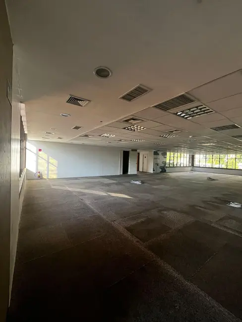Foto 5 de Sala Comercial com 1 quarto para alugar, 550m2 em Green Valley Alphaville, Barueri - SP