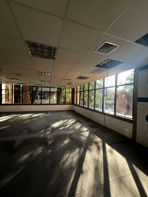 Foto 1 de Sala Comercial com 1 quarto para alugar, 550m2 em Green Valley Alphaville, Barueri - SP