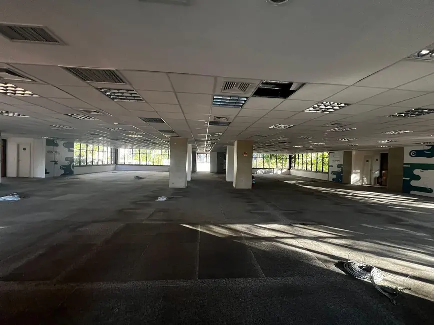 Foto 3 de Sala Comercial com 1 quarto para alugar, 550m2 em Green Valley Alphaville, Barueri - SP