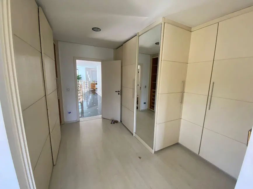 Foto 9 de Sobrado com 5 quartos à venda, 400m2 em Alphaville Residencial Dois, Barueri - SP