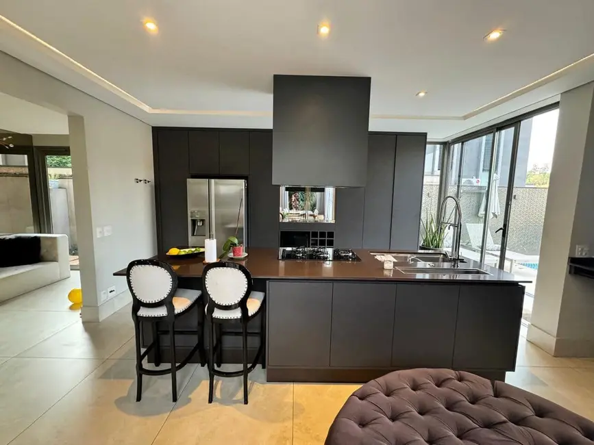 Foto 2 de Sobrado com 4 quartos para alugar, 302m2 em Alphaville, Santana De Parnaiba - SP