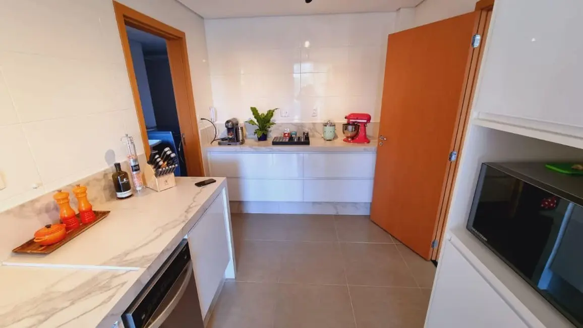 Apartamento com 3 quartos à venda, 175m2 em Tamboré, Santana De Parnaiba - SP - imagem 7 Foto 7 de Apartamento com 3 quartos à venda, 175m2 em Tamboré, Santana De Parnaiba - SP