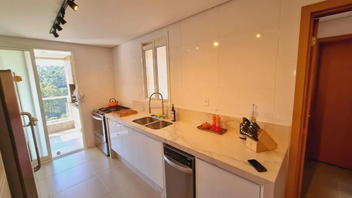 Apartamento com 3 quartos à venda, 175m2 em Tamboré, Santana De Parnaiba - SP - imagem 8 Foto 8 de Apartamento com 3 quartos à venda, 175m2 em Tamboré, Santana De Parnaiba - SP