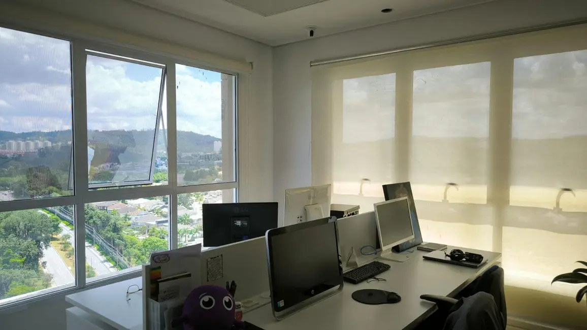 Foto 3 de Sala Comercial com 1 quarto para alugar, 81m2 em Sítio Tamboré Alphaville, Barueri - SP