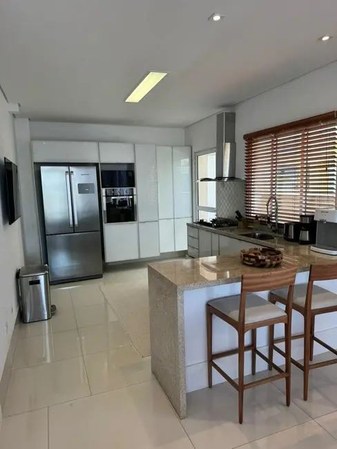 Foto 3 de Sobrado com 3 quartos à venda, 400m2 em Alphaville, Santana De Parnaiba - SP