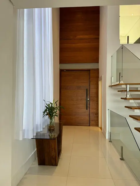 Foto 2 de Sobrado com 3 quartos à venda, 400m2 em Alphaville, Santana De Parnaiba - SP