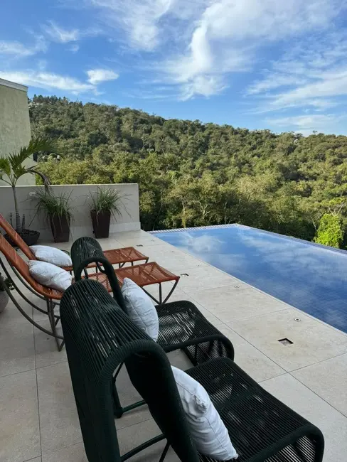 Foto 1 de Sobrado com 3 quartos à venda, 400m2 em Alphaville, Santana De Parnaiba - SP