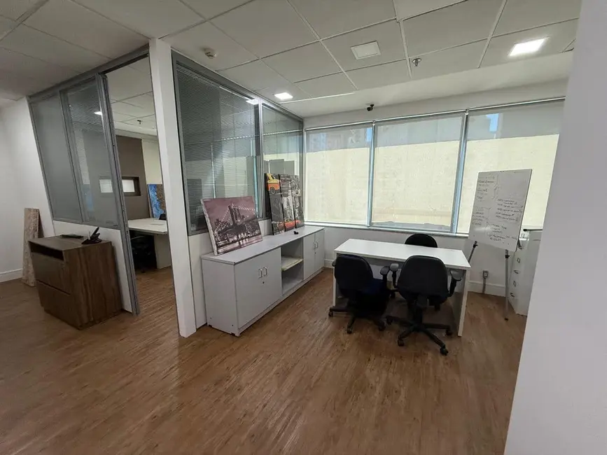 Foto 3 de Sala Comercial com 2 quartos para alugar, 46m2 em Alphaville Industrial, Barueri - SP