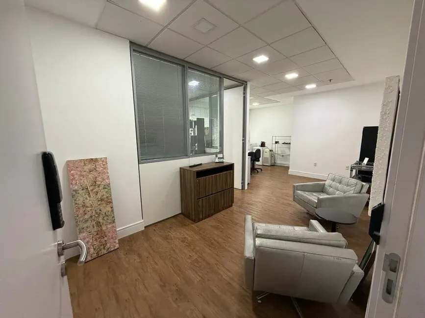 Foto 5 de Sala Comercial com 2 quartos para alugar, 46m2 em Alphaville Industrial, Barueri - SP