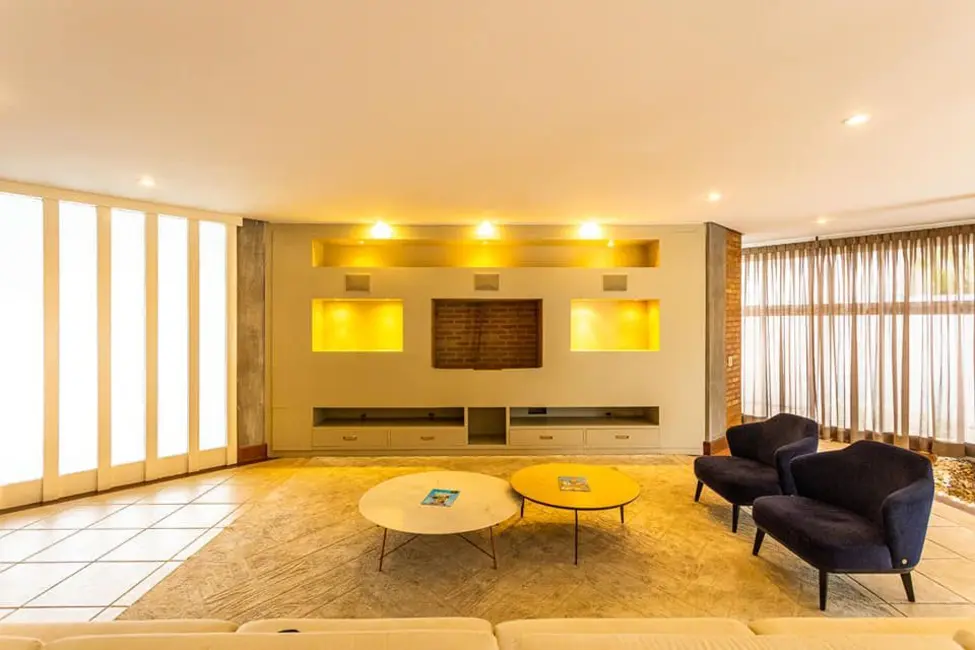 Foto 4 de Sobrado com 4 quartos para alugar, 750m2 em Alphaville, Santana De Parnaiba - SP