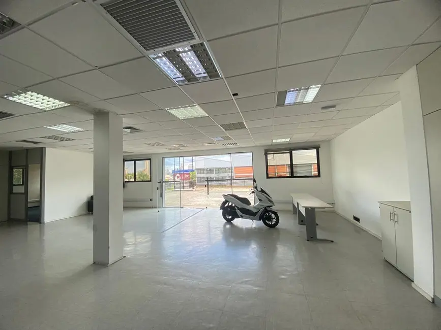 Prédio Inteiro com 20 quartos para alugar, 3000m2 em Barueri - SP - imagem 8 Foto 8 de Prédio Inteiro com 20 quartos para alugar, 3000m2 em Barueri - SP