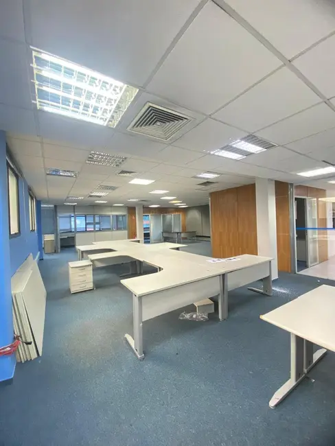 Prédio Inteiro com 20 quartos para alugar, 3000m2 em Barueri - SP - imagem 3 Foto 3 de Prédio Inteiro com 20 quartos para alugar, 3000m2 em Barueri - SP