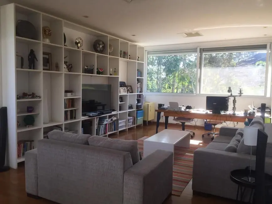 Sobrado com 4 quartos para alugar, 900m2 em Tamboré, Barueri - SP - imagem 6 Foto 6 de Sobrado com 4 quartos para alugar, 900m2 em Tamboré, Barueri - SP