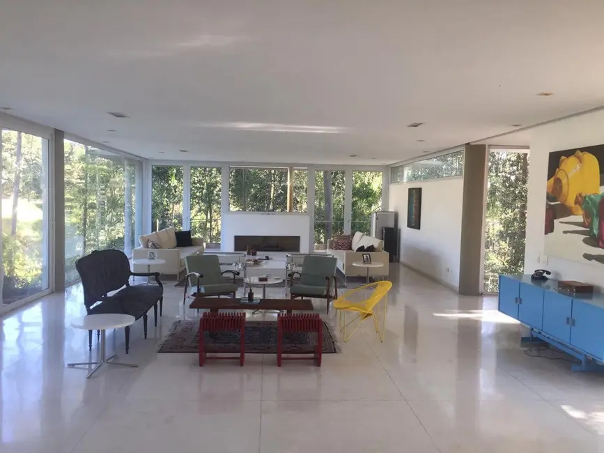 Sobrado com 4 quartos para alugar, 900m2 em Tamboré, Barueri - SP - imagem 2 Foto 2 de Sobrado com 4 quartos para alugar, 900m2 em Tamboré, Barueri - SP