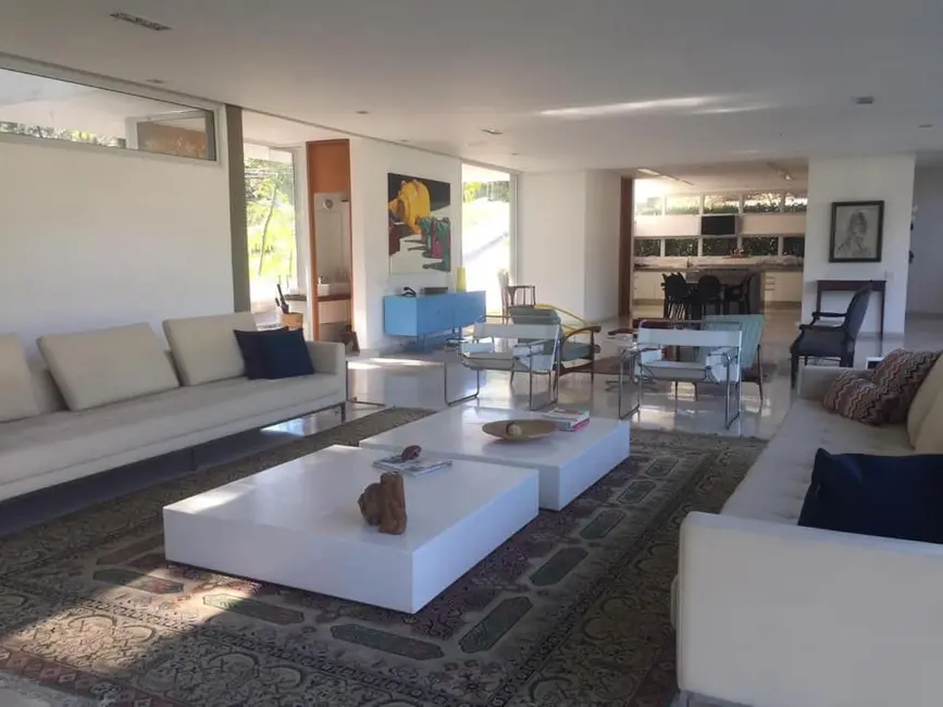 Sobrado com 4 quartos para alugar, 900m2 em Tamboré, Barueri - SP - imagem 3 Foto 3 de Sobrado com 4 quartos para alugar, 900m2 em Tamboré, Barueri - SP