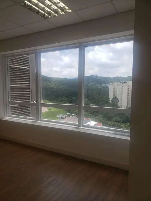 Foto 3 de Sala Comercial com 1 quarto para alugar, 39m2 em Santana De Parnaiba - SP