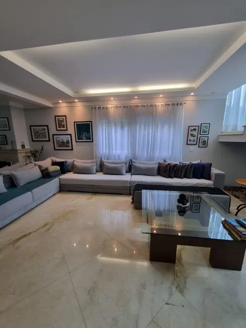 Foto 2 de Sobrado com 4 quartos para alugar, 400m2 em Sítio Tamboré Alphaville, Barueri - SP