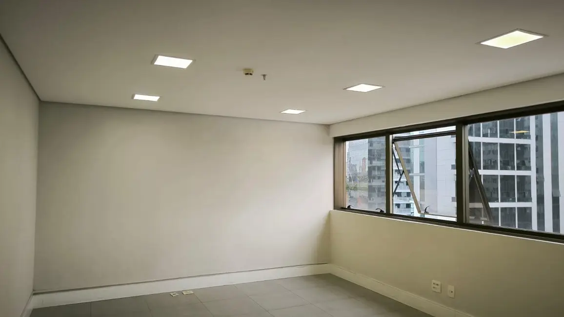 Foto 1 de Sala Comercial com 1 quarto para alugar, 33m2 em Bethaville I, Barueri - SP