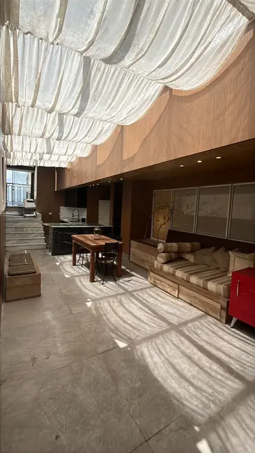 Cobertura com 3 quartos para alugar, 171m2 em Alphaville Conde II, Barueri - SP - imagem 2 Foto 2 de Cobertura com 3 quartos para alugar, 171m2 em Alphaville Conde II, Barueri - SP