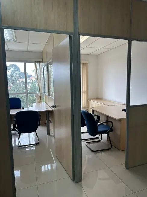 Foto 3 de Sala Comercial com 1 quarto para alugar, 40m2 em Sítio Tamboré Alphaville, Barueri - SP