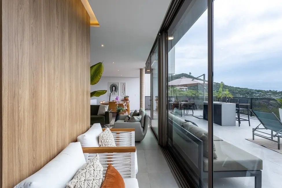 Foto 4 de Sobrado com 4 quartos à venda, 303m2 em Alphaville, Santana De Parnaiba - SP