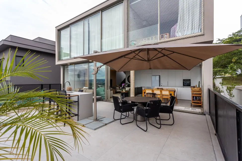 Foto 3 de Sobrado com 4 quartos à venda, 303m2 em Alphaville, Santana De Parnaiba - SP