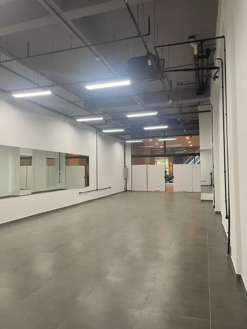 Foto 3 de Loja para alugar, 125m2 em Sítio Tamboré Alphaville, Barueri - SP