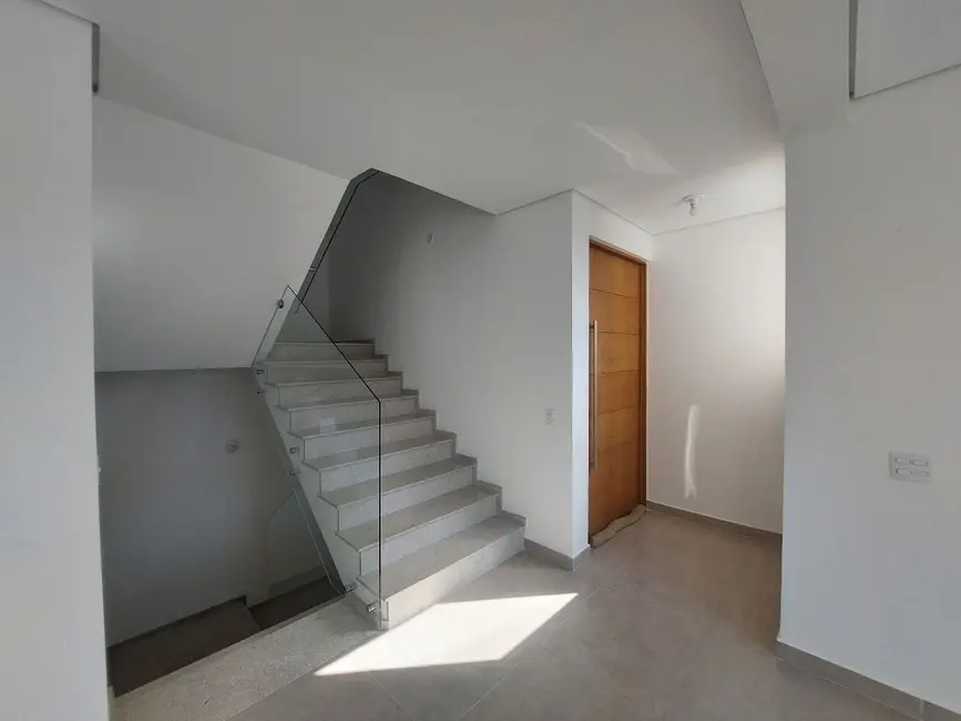 Sobrado com 3 quartos à venda, 286m2 em Tarumã, Santana De Parnaiba - SP - imagem 6 Foto 6 de Sobrado com 3 quartos à venda, 286m2 em Tarumã, Santana De Parnaiba - SP