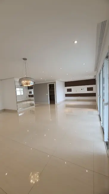 Foto 3 de Apartamento com 3 quartos para alugar, 224m2 em Tamboré, Santana De Parnaiba - SP