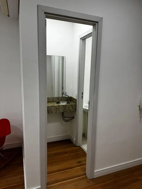 Foto 3 de Sala Comercial com 1 quarto para alugar, 33m2 em Santana De Parnaiba - SP