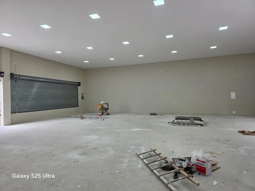 Armazém / Galpão com 1 quarto para alugar, 380m2 em Centro, Santana De Parnaiba - SP - imagem 4 Foto 4 de Armazém / Galpão com 1 quarto para alugar, 380m2 em Centro, Santana De Parnaiba - SP