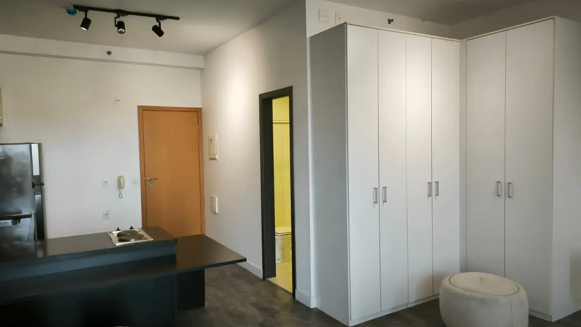 Foto 3 de Apartamento com 1 quarto para alugar, 38m2 em Santana De Parnaiba - SP