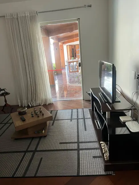 Casa com 5 quartos para alugar, 481m2 em Alphaville, Santana De Parnaiba - SP - imagem 3 Foto 3 de Casa com 5 quartos para alugar, 481m2 em Alphaville, Santana De Parnaiba - SP