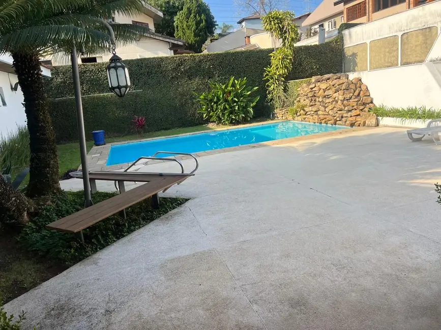 Casa com 5 quartos para alugar, 481m2 em Alphaville, Santana De Parnaiba - SP - imagem 1 Foto 1 de Casa com 5 quartos para alugar, 481m2 em Alphaville, Santana De Parnaiba - SP