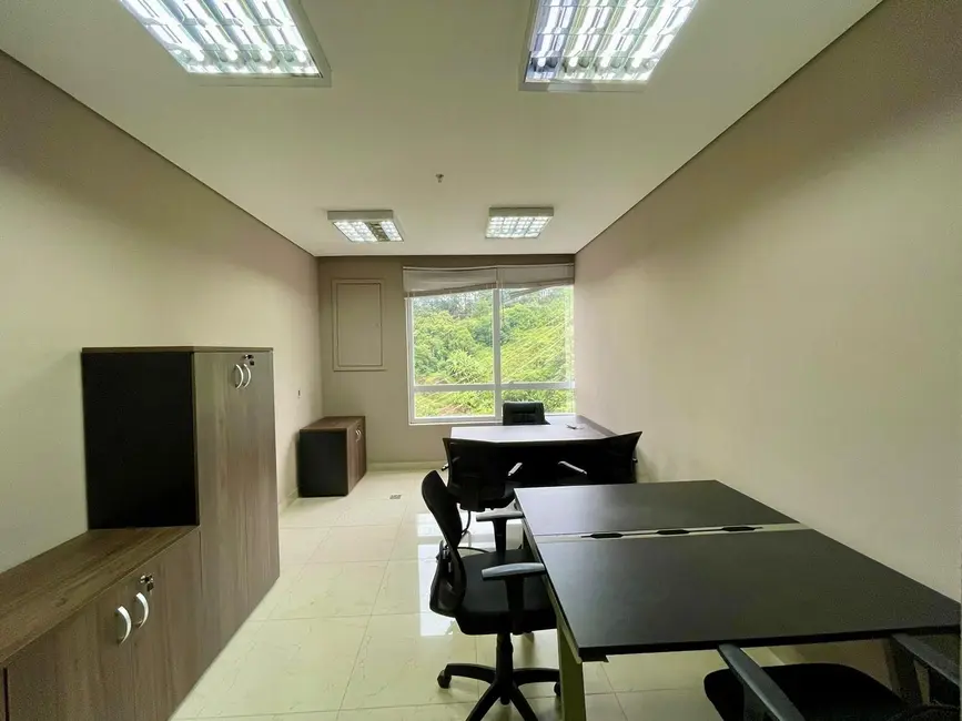 Foto 2 de Sala Comercial com 1 quarto para alugar, 30m2 em Santana De Parnaiba - SP