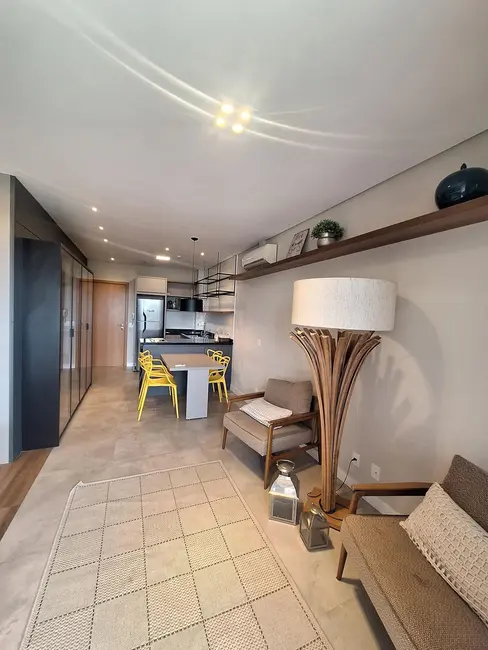 Apartamento com 1 quarto para alugar, 46m2 em Santana De Parnaiba - SP - imagem 2 Foto 2 de Apartamento com 1 quarto para alugar, 46m2 em Santana De Parnaiba - SP