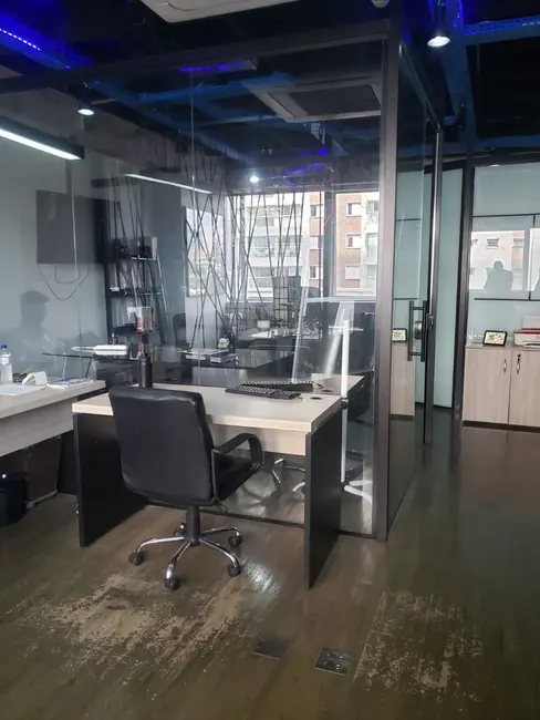 Sala Comercial com 1 quarto para alugar, 70m2 em Barueri - SP - imagem 9 Foto 9 de Sala Comercial com 1 quarto para alugar, 70m2 em Barueri - SP