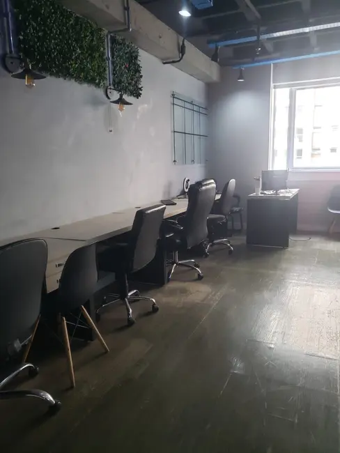 Sala Comercial com 1 quarto para alugar, 70m2 em Barueri - SP - imagem 3 Foto 3 de Sala Comercial com 1 quarto para alugar, 70m2 em Barueri - SP