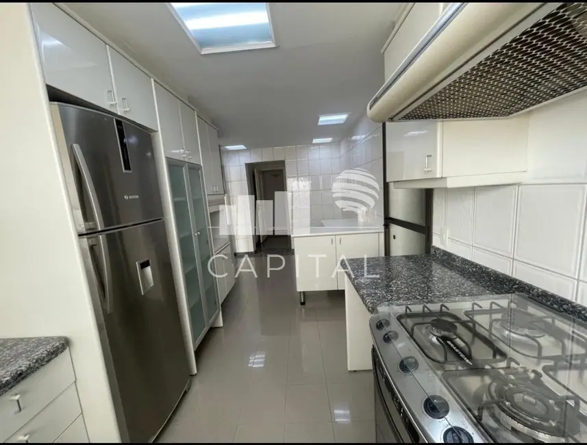 Apartamento com 4 quartos para alugar, 288m2 em Barueri - SP - imagem 4 Foto 4 de Apartamento com 4 quartos para alugar, 288m2 em Barueri - SP